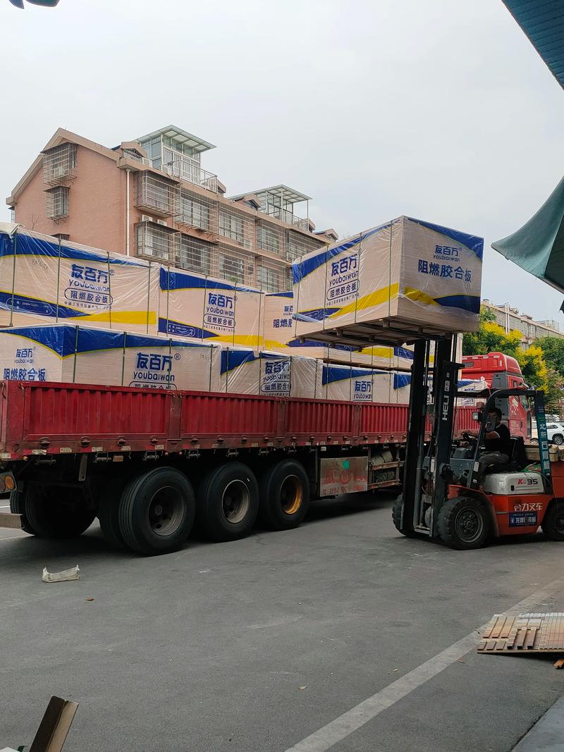 螺纹钢价格动态：市场风向标与投资机遇